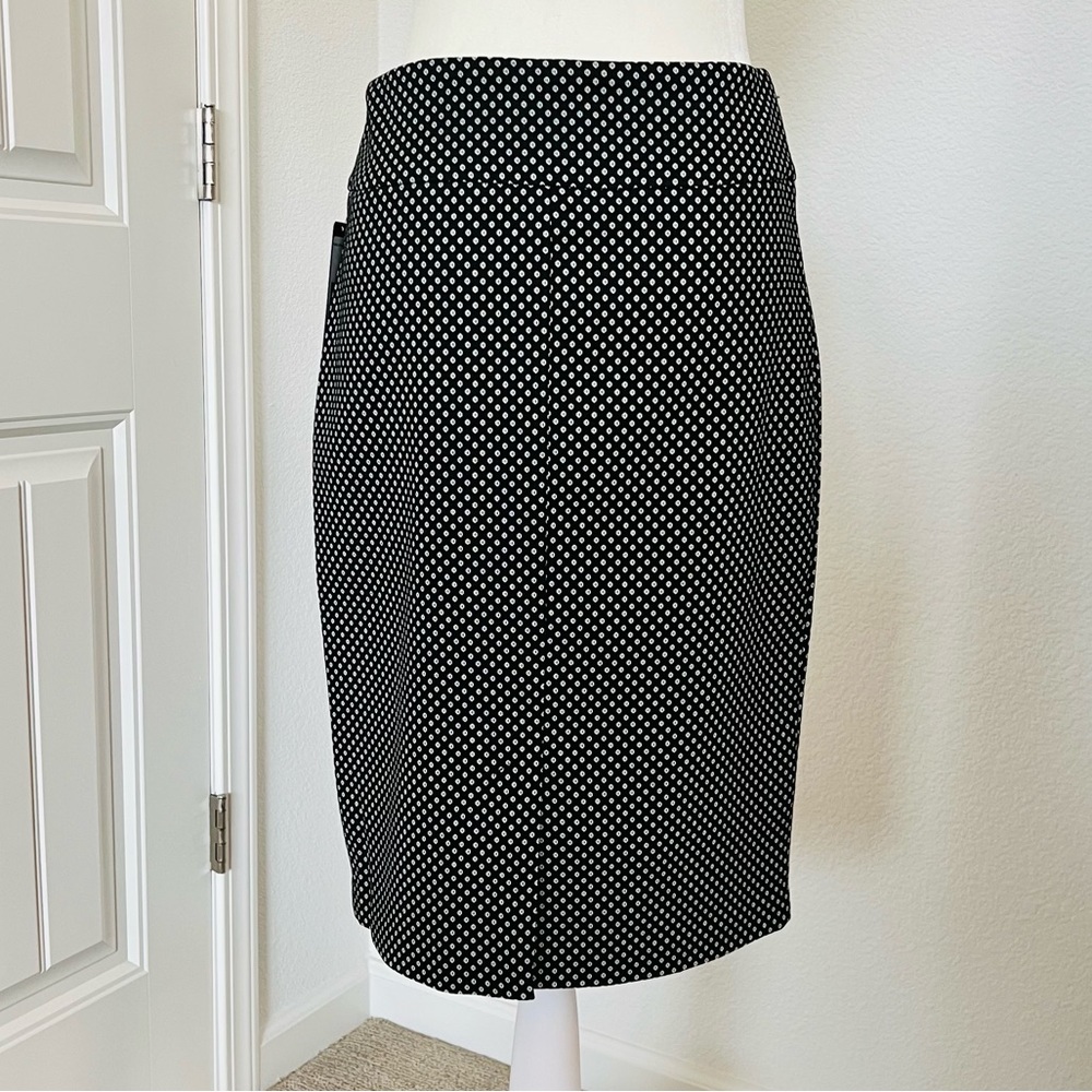 NWT Soho black with white polka dots stretch, pull-on bodycon pencil skirt - Picture 3 of 4